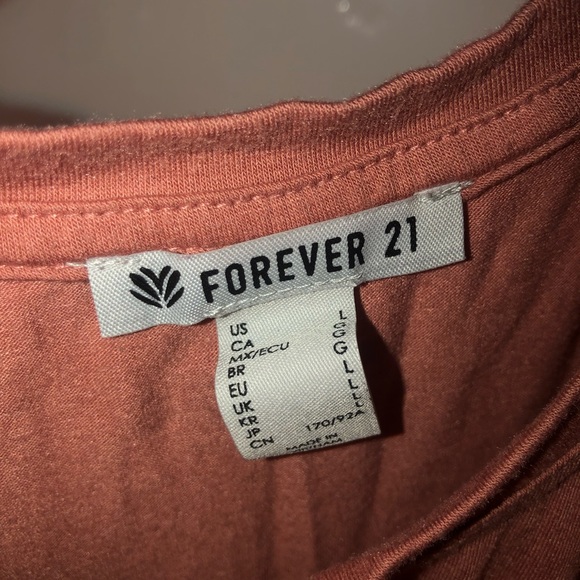 Cut Off Athletic Tank Top - Picture 3 of 3